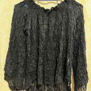 Abercrombie & Fitch laced off-the-shoulder top